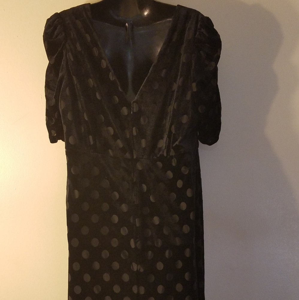Betsey Johnson Womans Plus Velvet Dot sheath dress - Picture 5 of 7